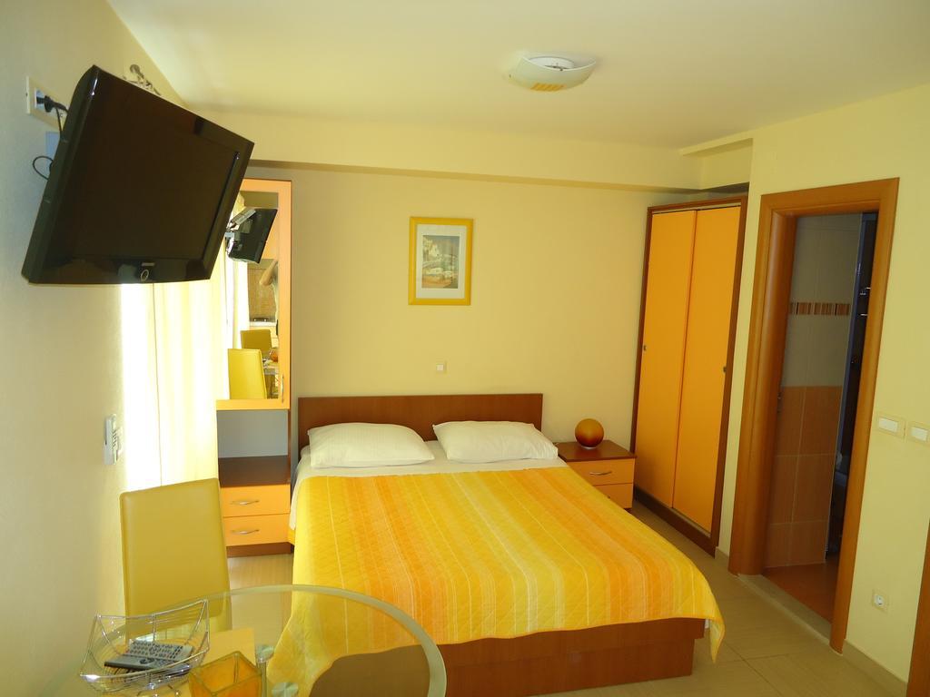 Villa Grgo Apartments Тучепи Номер фото