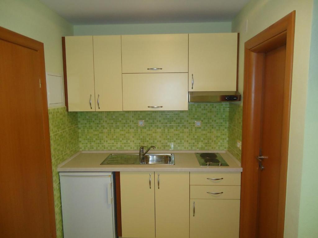 Villa Grgo Apartments Тучепи Номер фото